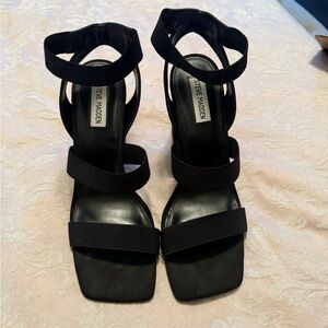 Size 11 Black Steve Madden open toe shoes